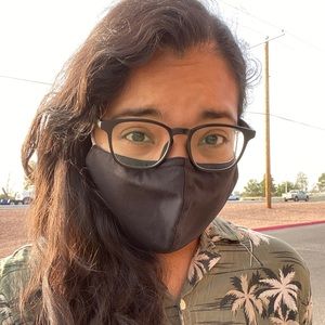 Meet your Posher, Desiree